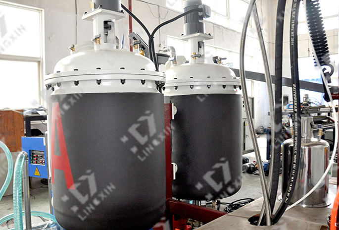 聚氨酯發泡機 聚氨酯發泡機